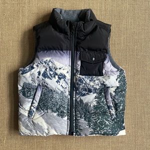 Immaculate Baby Gap Mountain Range Vest-EUC